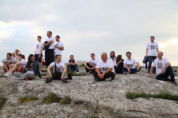 Тренинг для Победителей Winners Acadmy от В. Довганя на вершине горы, Крым, май 2014