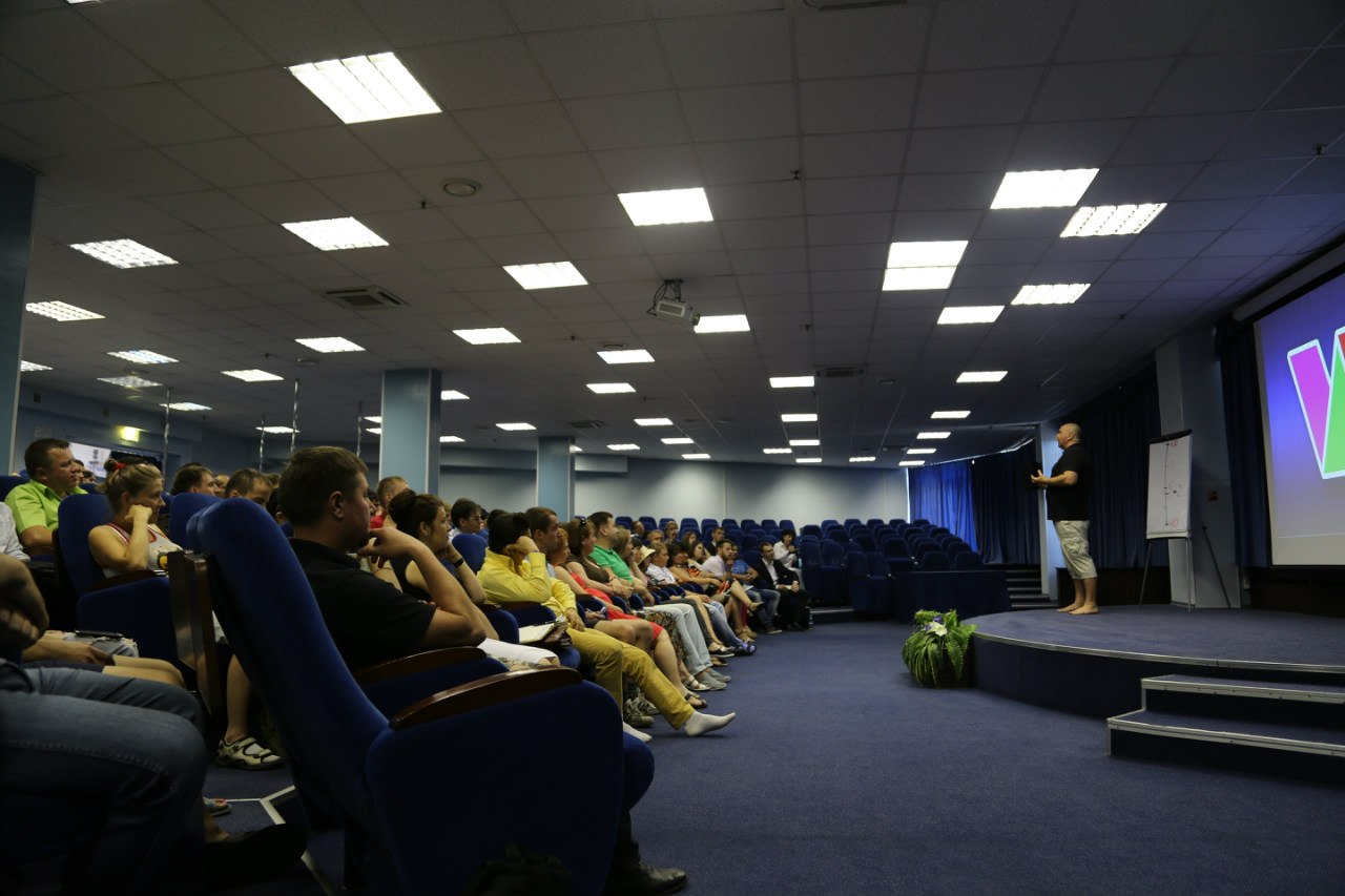Открытая встреча с В. Довганем в Москве, гостиница "Салют", июль 2014